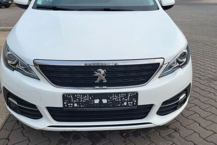Peugeot 308 50.000 km 9.990 &euro; Nürnberg 90449