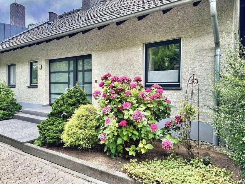 Haus zum Kaufen in Eltville 750.000 € 208.34 m²