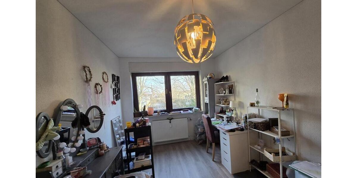 Etagenwohnung Niederdorfelden - 5 Zimmer, 138 m&sup2;, 1.400&euro; | Angebot:24763325