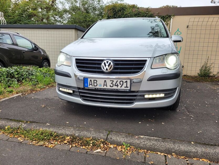 VW Touran 182.582 km 4.800 € Aschaffenburg 63743
