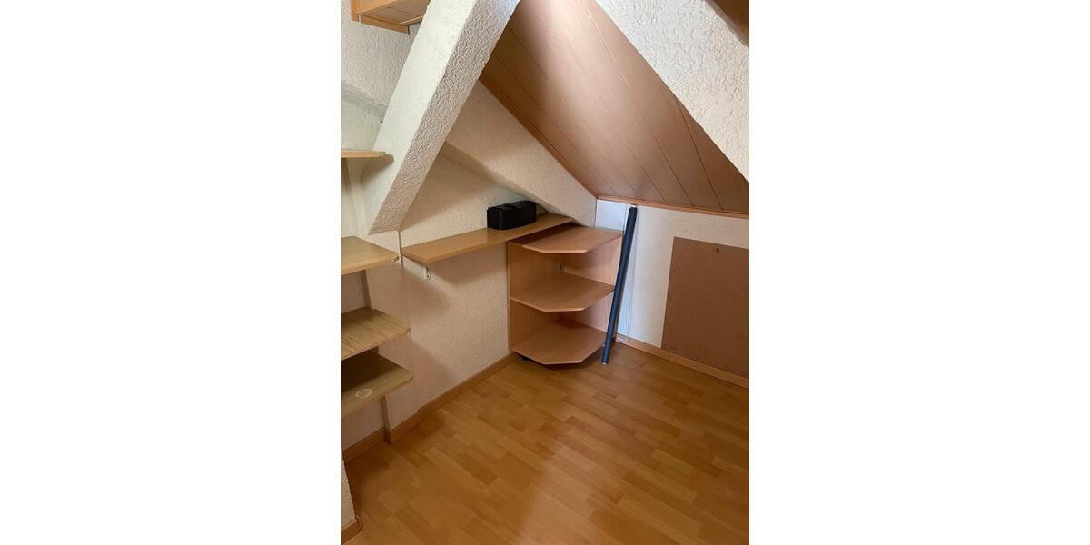 Dachgeschoßwohnung Stadtallendorf - 2.5 Zimmer, 79 m&sup2;, 650&euro; | Angebot:25568207