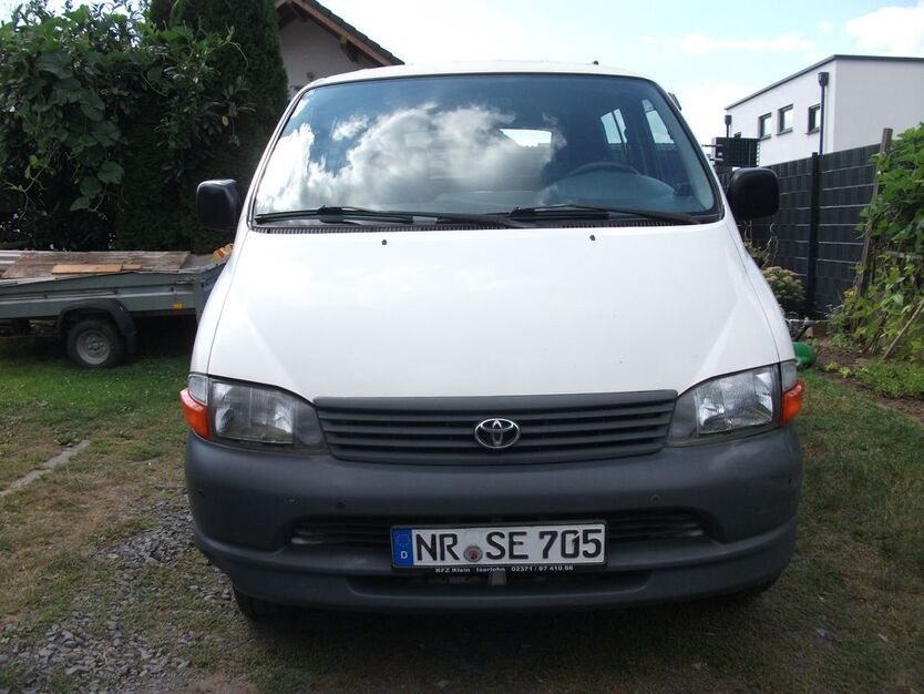 Toyota Hiace 272.660 km 5.500 € Bad Hönningen 53557