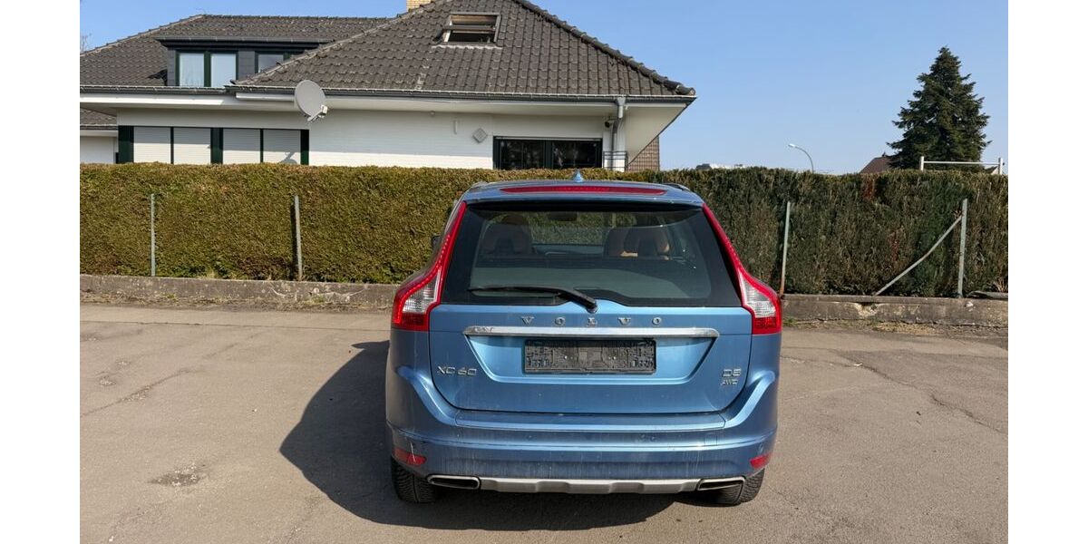 Volvo XC60 320.000 km 10.890 &euro; Oerlinghausen 33813