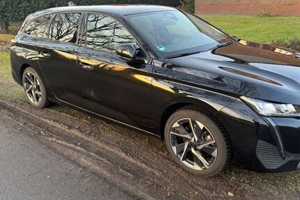 Peugeot 308 46.500 km 17.100 &euro; Zetel 26340