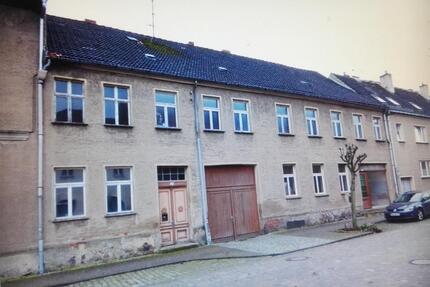 39624 KALBE Großes Haus zentral + Innenhof & Garten an Handwerker 10 zimmer