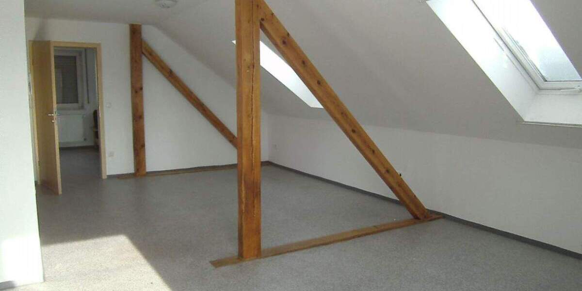 Mehrfamilienhaus, Wohnhaus Sulzbach-Rosenberg Unterschwaig - 8 Zimmer, 250 m&sup2;, 2.060&euro; | Angebot:23518285