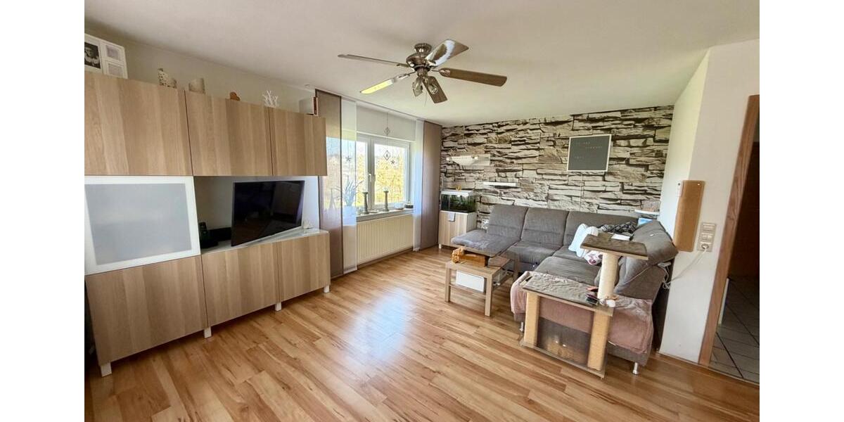 Etagenwohnung Ellwangen (Jagst) - 3 Zimmer, 78 m&sup2;, 700&euro; | Angebot:25415754