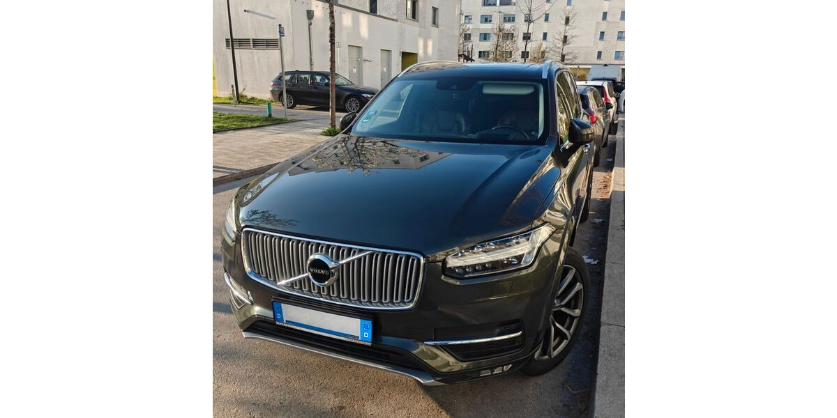 Volvo XC90 152.000 km 29.800 &euro; München 81737