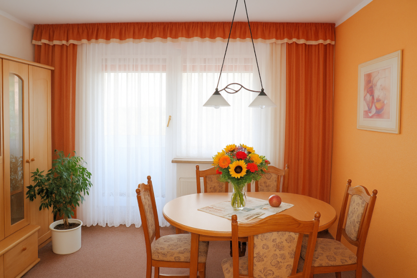 Bernstadt - 8% Rendite für 3 Wohnungen 7 zimmer