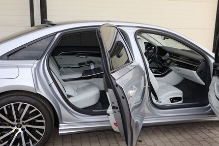 Audi A8 8.000 km 104.700 &euro; Passau 94034