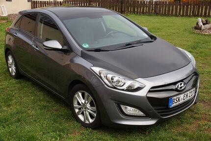 Hyundai i30 103.000 km 5.600 &euro; Friedland 15848