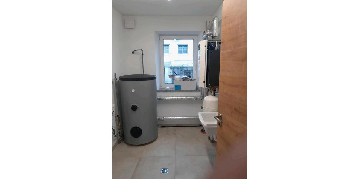 Bungalow Osterhofen - 1 Zimmer, 90 m&sup2;, 1.100&euro; | Angebot:25050708