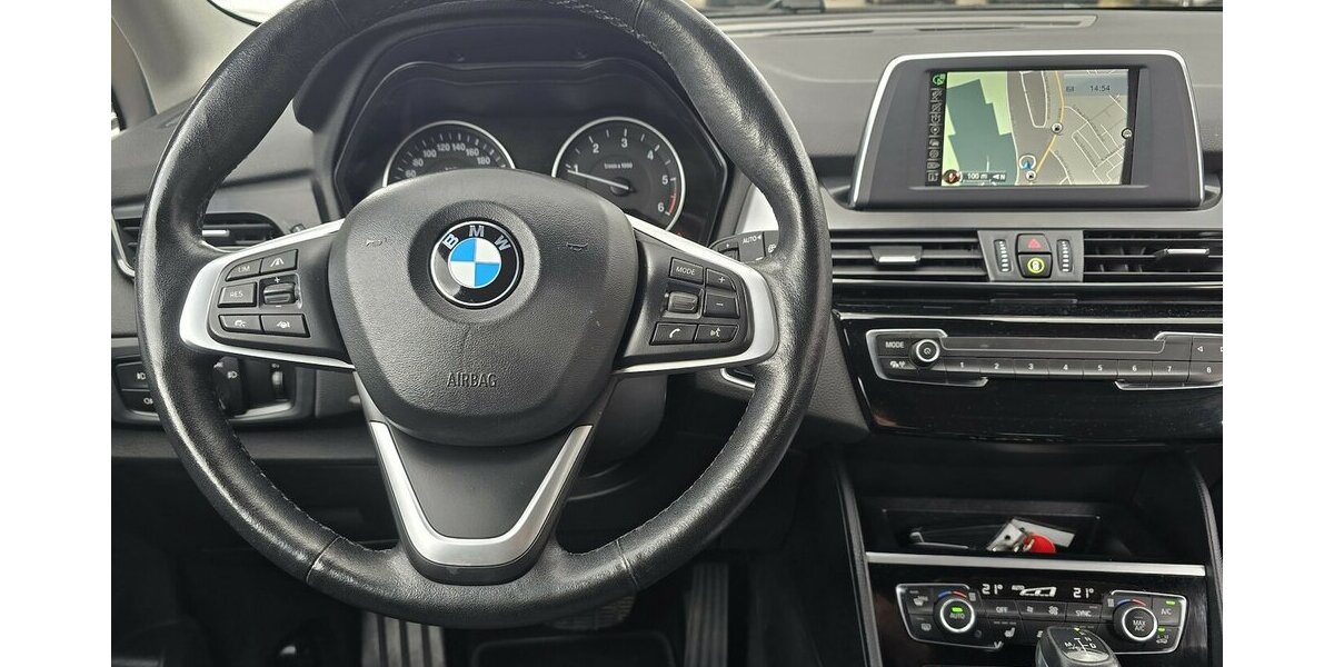 BMW 218 Active Tourer d ADVANTAGE/7-SITZER/AHK/KLIMA 179.900 km 11.900 &euro; Villingen-Schwenningen 78054