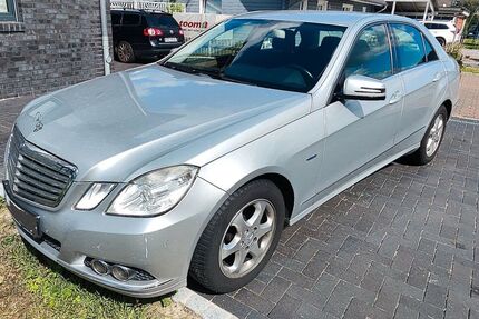 Mercedes E 220