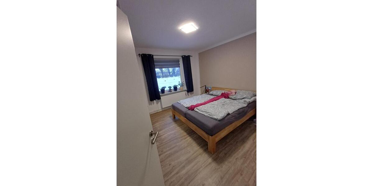 Einfamilienhaus Sande - 2 Zimmer, 80 m&sup2;, 900&euro; | Angebot:24735935