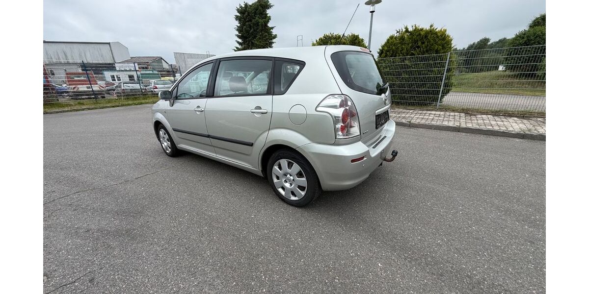 Toyota Corolla Verso 217.482 km 2.880 &euro; Rendsburg 24768
