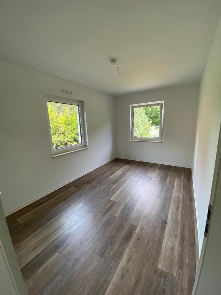 Doppelhaushälfte, DHH 4-Zimmer, 108 qm, EBK, Kamin, großer Garten
