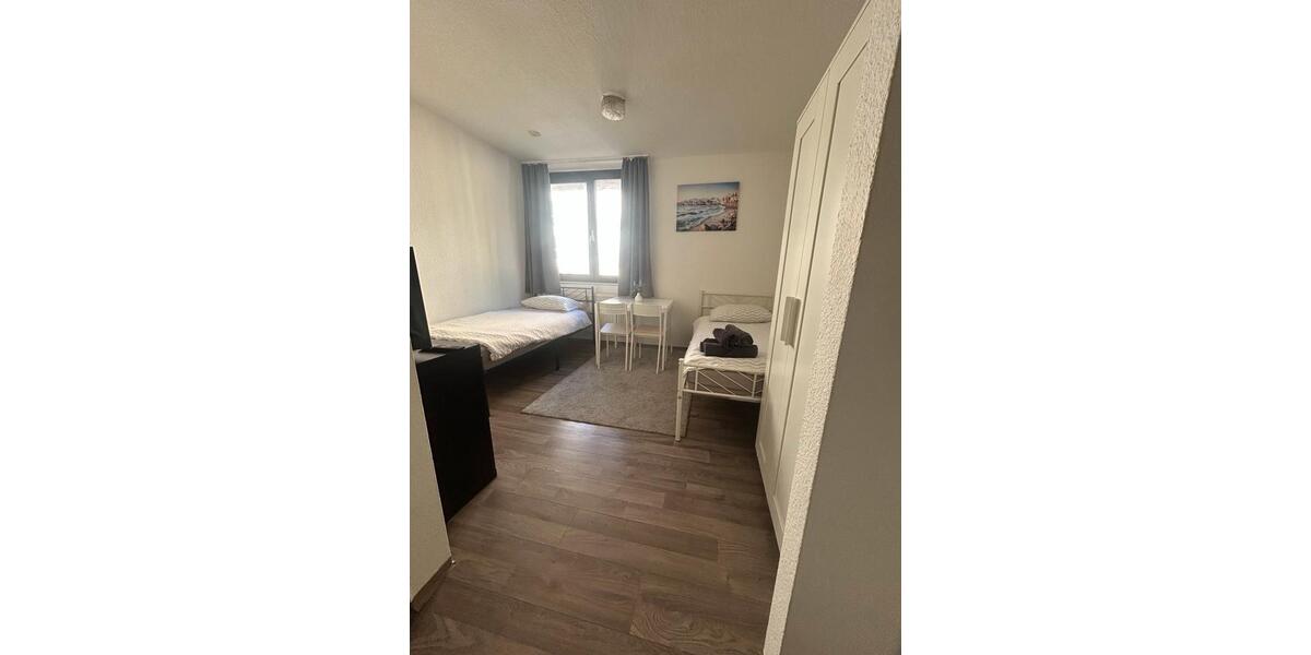 Erdgeschoßwohnung Saarbrücken Neue Bremm - 1 Zimmer, 20 m&sup2;, 450&euro; | Angebot:26400590
