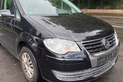 VW Touran 195.000 km 2.000 &euro; Mönchengladbach - Odenkirchen 41199