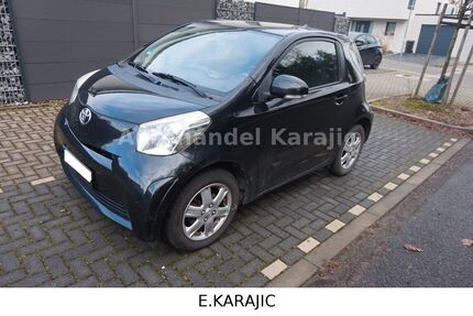 Toyota IQ 180.500 km 2.200 &euro; ESCHWEILER - KINZWEILER 52249