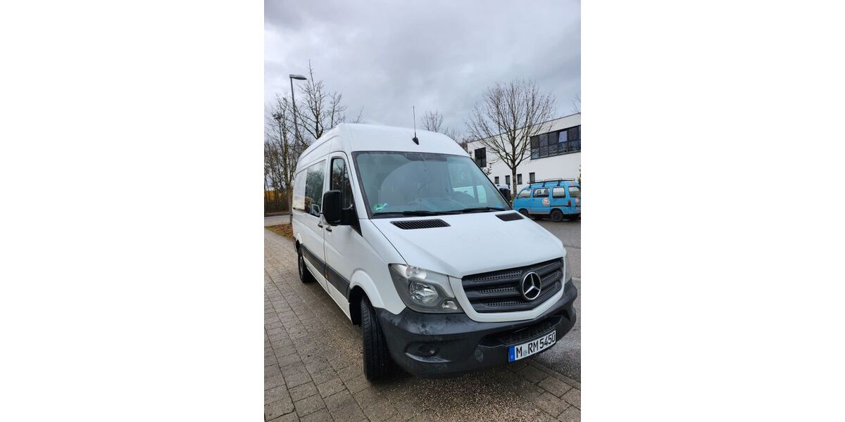 Mercedes-Benz Sprinter 121.000 km 14.900 &euro; München 81929