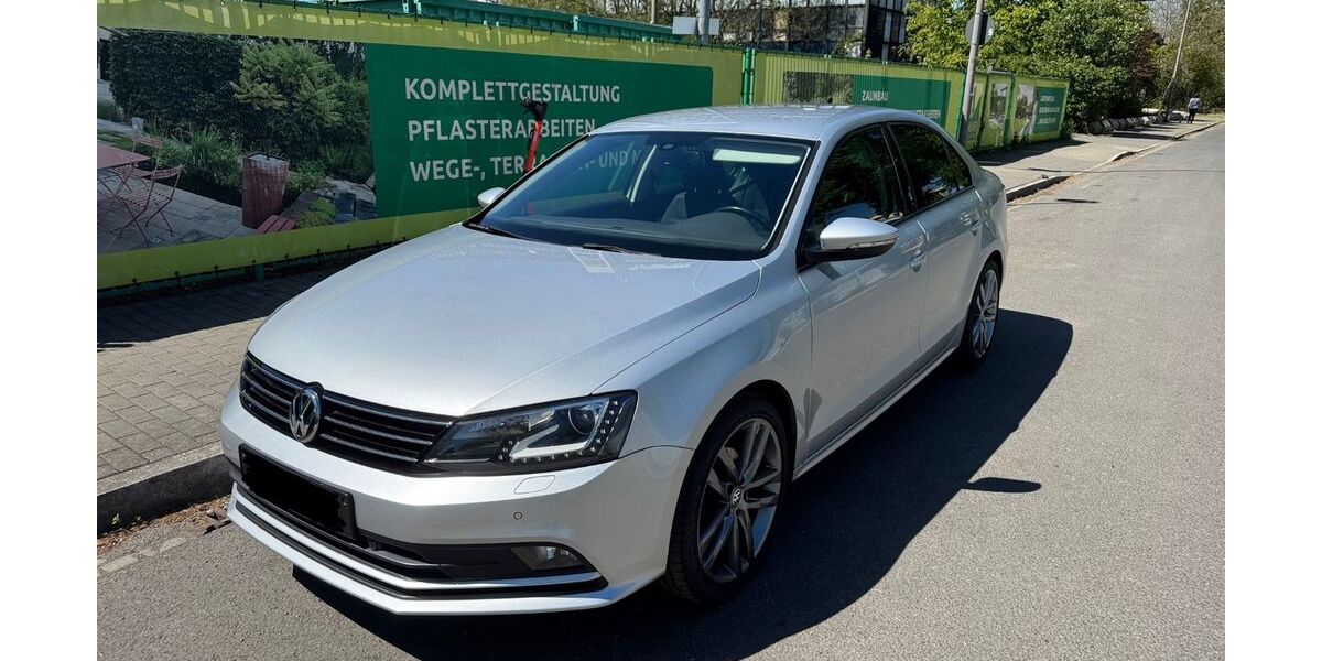 VW Jetta 78.000 km 11.199 &euro; Dresden 01277