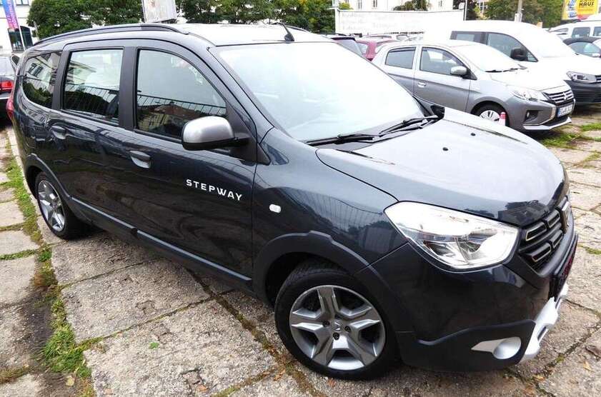 Dacia Lodgy 78.390 km 12.550 € Dresden 01237