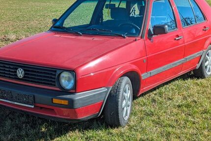 VW Golf 124.000 km 2.450 &euro; Göda 02633