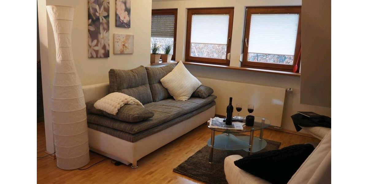 Dachgeschoßwohnung Erdmannhausen - 2.5 Zimmer, 55 m&sup2;, 1.100&euro; | Angebot:26644313