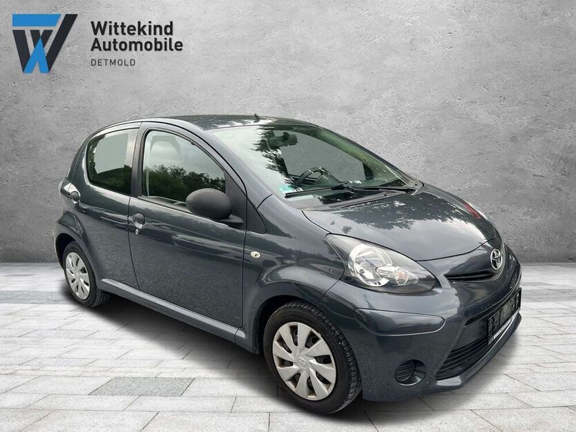 Aygo (X)