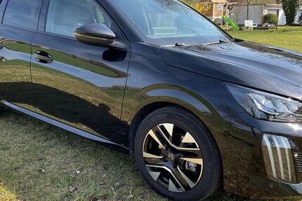 Peugeot 208 3.500 km 18.200 &euro; Hilzingen 78247