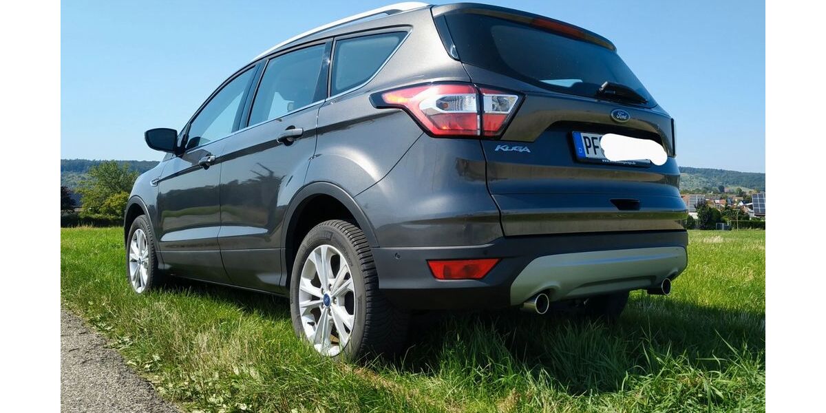 Ford Kuga 17.600 km 17.555 &euro; Mühlacker 75417