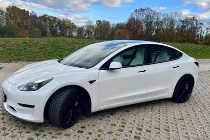 Tesla Model 3 80.000 km 28.600 &euro; Bernhardwald 93170