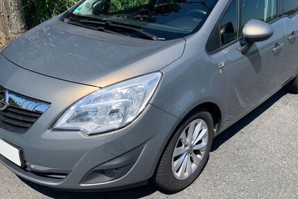 Opel Meriva 125.000 km 6.888 &euro; Frankfurt 60437