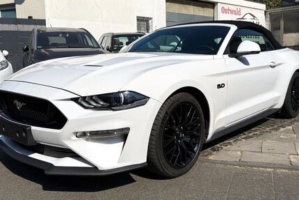 Ford Mustang 102.000 km 31.990 &euro; Köln 51065