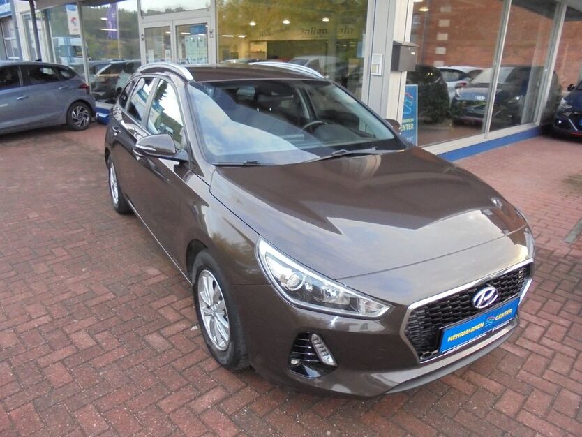 Hyundai i30 135.000 km 8.990 € Bad Salzungen 36433
