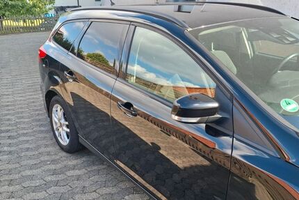 Ford Focus 133.000 km 8.990 € Rosdorf 37124