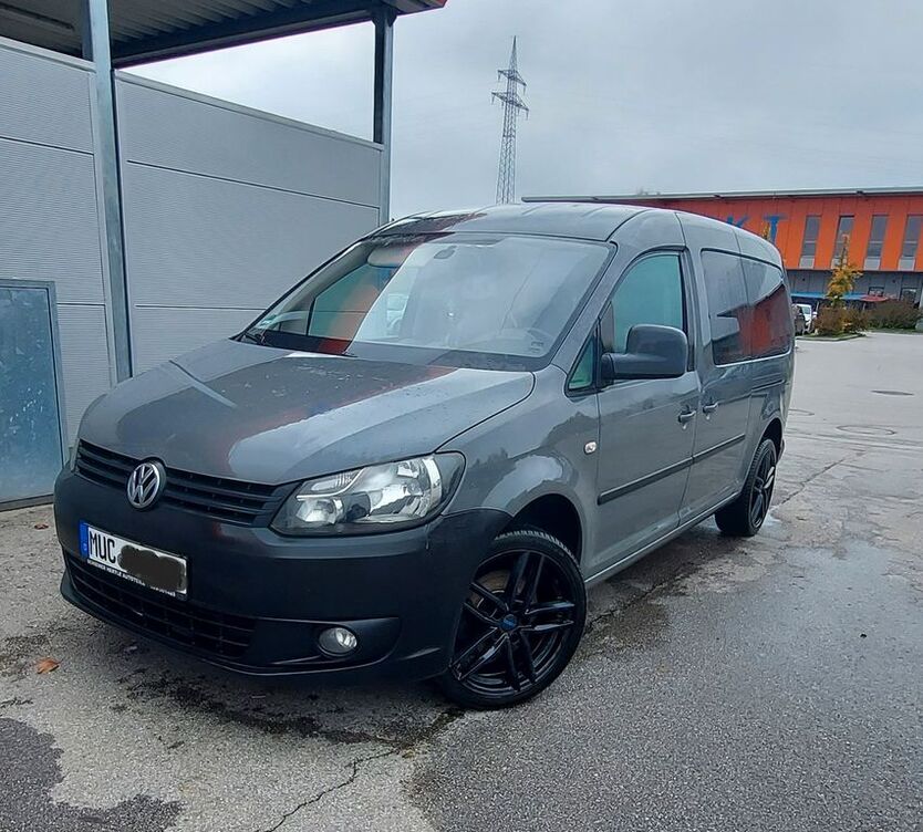 VW Caddy Maxi 259.000 km 10.900 € Aiglsbach 84089