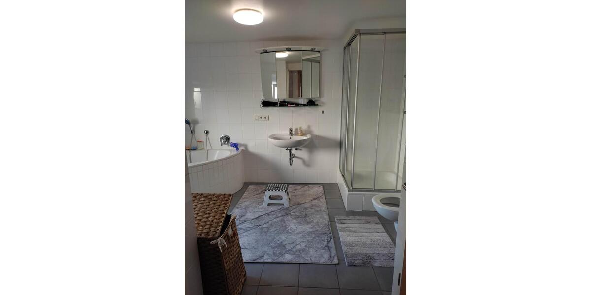 Terrassenwohnung Meinerzhagen - 4 Zimmer, 140 m&sup2;, 750&euro; | Angebot:25444618