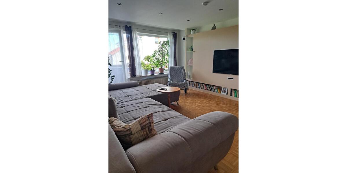 Saniert & Top-Lage: 2-Zi. (63 m²) mit Südbalkon, EBK & Stellplatz 2 zimmer