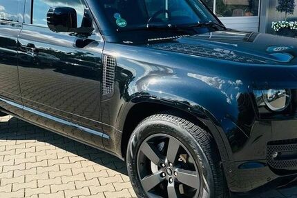 Land Rover Defender 73.000 km 67.800 € Berlin 12247