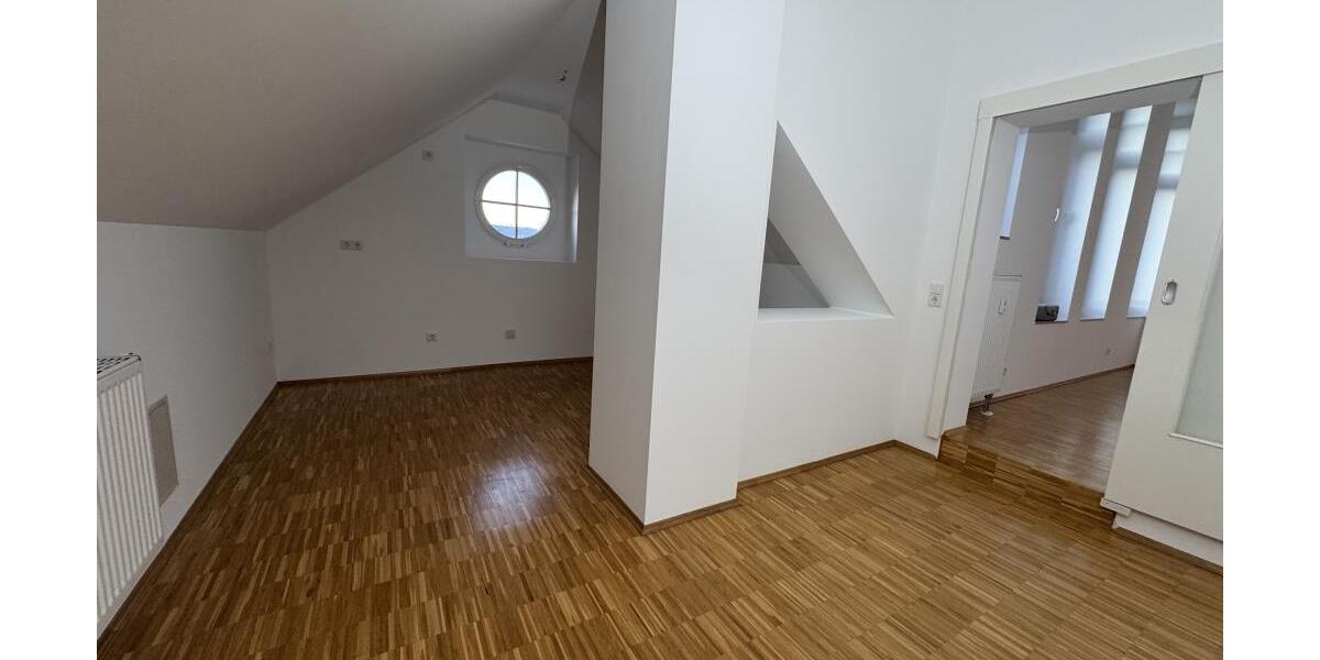 Exklusiv! 3-Raum Eigentumswohnung mit Balkon und Aufzug! *provisionsfrei! - Etagenwohnung Gera Alt-Bieblach | Angebot:26376601