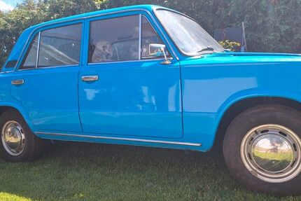 Lada 1200 10.000 km 3.500 &euro; Luckau 15926