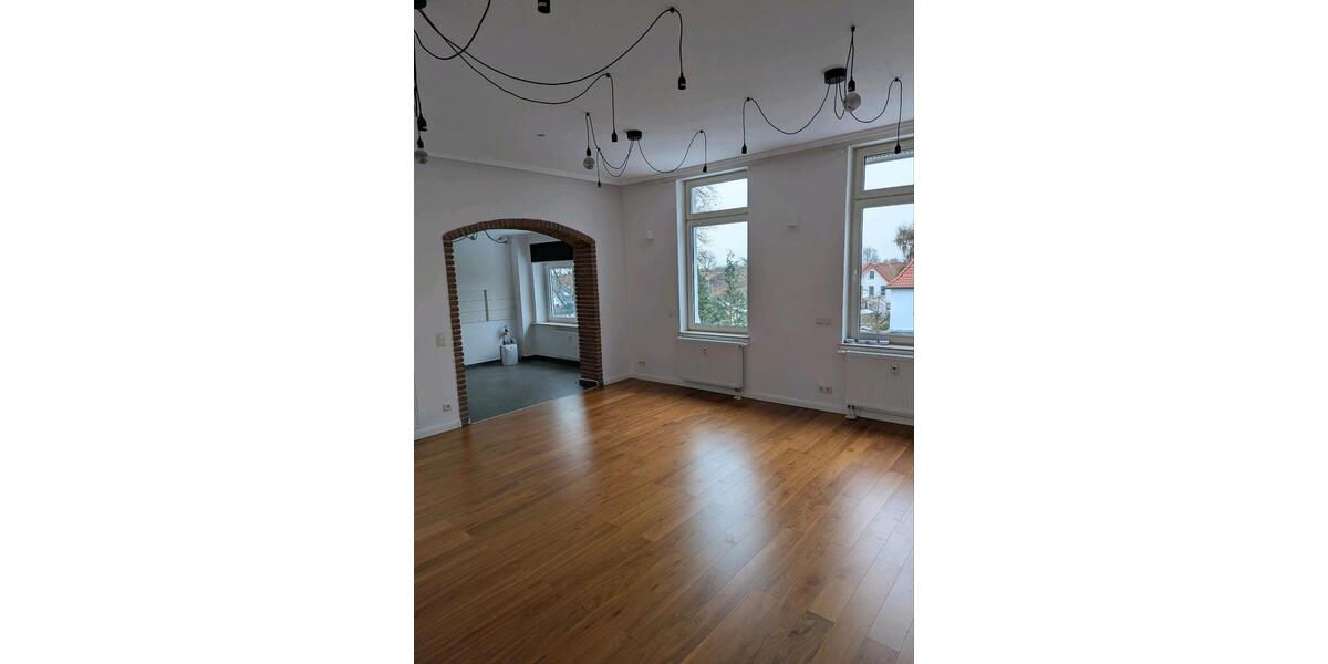 Dachgeschoßwohnung Halle - 3 Zimmer, 85 m&sup2;, 1.000&euro; | Angebot:26315860