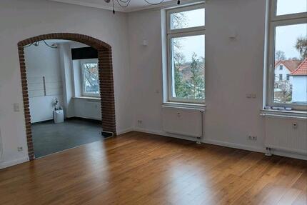 Wohnung Halle - 3 Zimmer, 85 m&sup2;, 1.000&euro; | Angebot:26315860