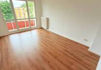 Ruhige Balkon-Wohnung in Brandenburg! **Besichtigung: Di. 03.06. um 20:10 Uhr**