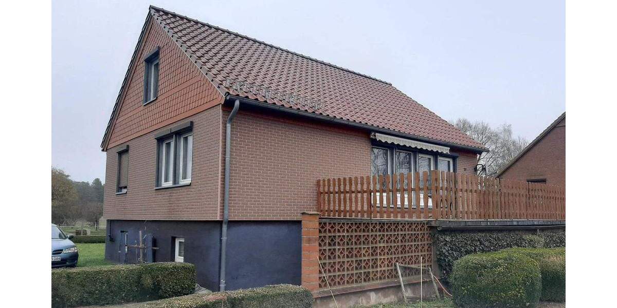 Einfamilienhaus Zeetze Zeetze - 5 Zimmer, 130 m&sup2;, 98.000&euro; | Angebot:25688372