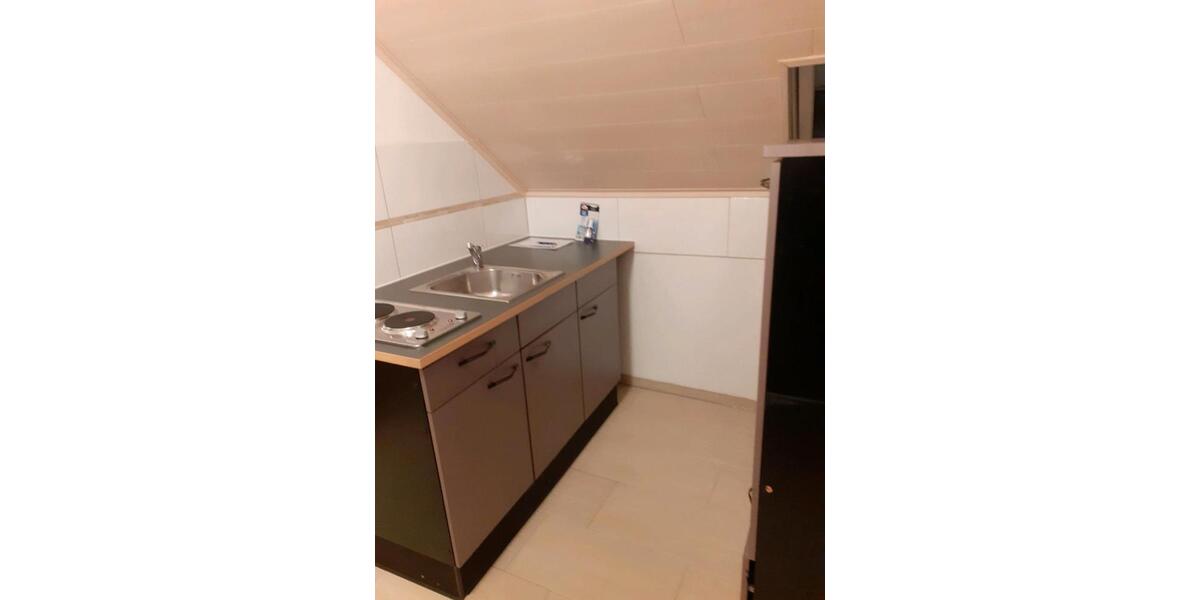 Dachgeschoßwohnung Nürtingen - 2 Zimmer, 30 m&sup2;, 700&euro; | Angebot:25017181