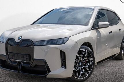 BMW iX 9.949 km 64.900 &euro; Schönefeld OT Großziethen 12529