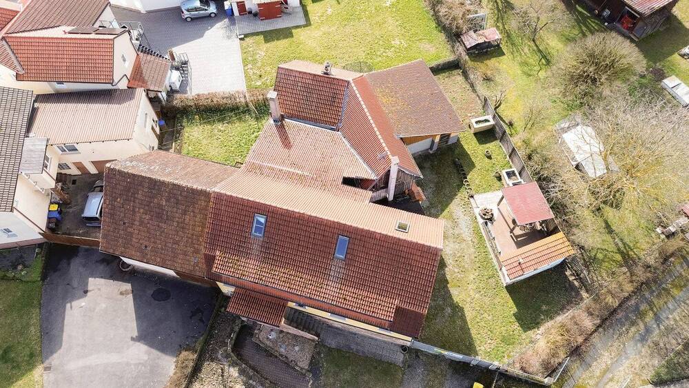 Einfamilienhaus Oberelsbach - 7 Zimmer, 200 m&sup2;, 205.000&euro; | Angebot:25738673
